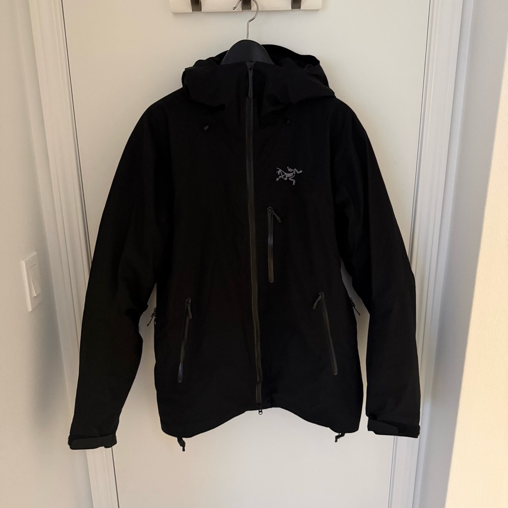 Arc'teryx Black Beta Insulated M Jacket